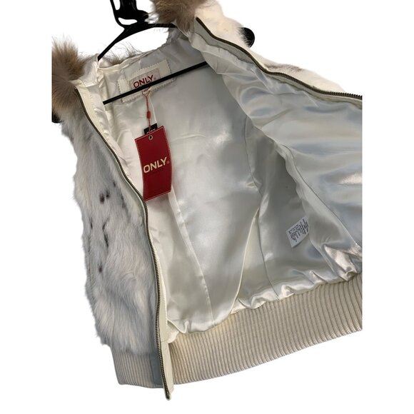 NWT Only Brand Womens White Genuine Rabbit Fur Hooded Vest 8936 Size XS/S - Picture 6 of 11